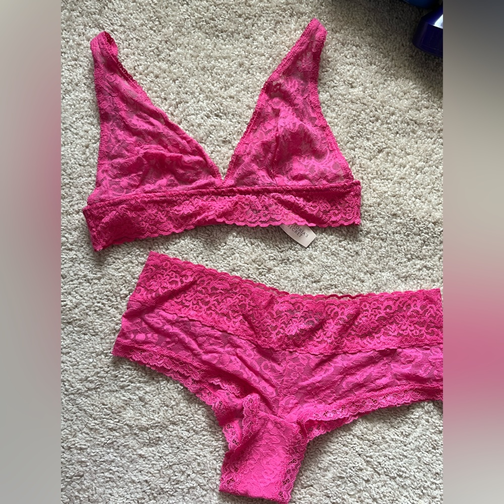 🆕 VS Victoria’s Secret Lingerie Bundle Set of 2 Pink Lace Bra & Panty 💓